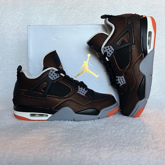 Womens Jordan 4 Starfish - Picture 2 of 7
